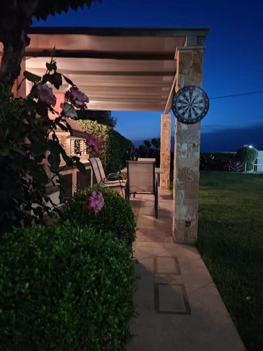 Ebony And Ivory Suites Drosia (Central Greece) Exterior photo
