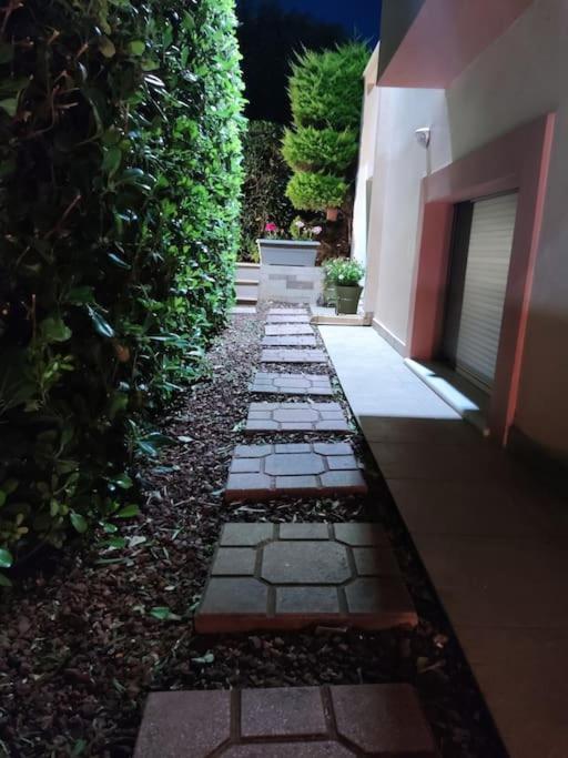 Ebony And Ivory Suites Drosia (Central Greece) Exterior photo