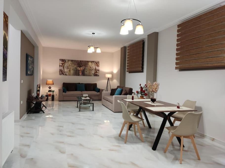 Ebony And Ivory Suites Drosia (Central Greece) Exterior photo