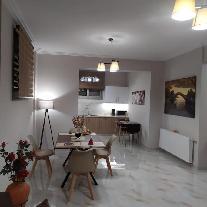 Ebony And Ivory Suites Drosia (Central Greece) Exterior photo