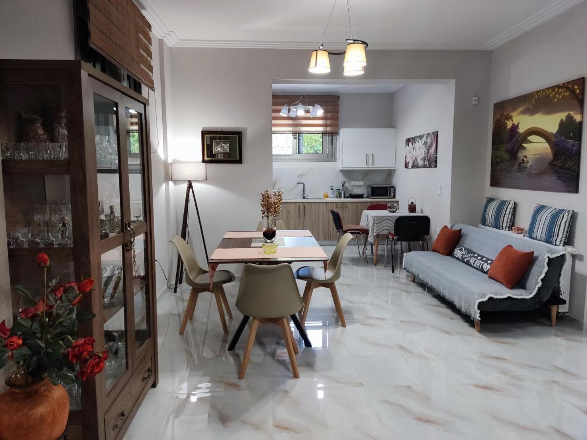 Ebony And Ivory Suites Drosia (Central Greece) Exterior photo